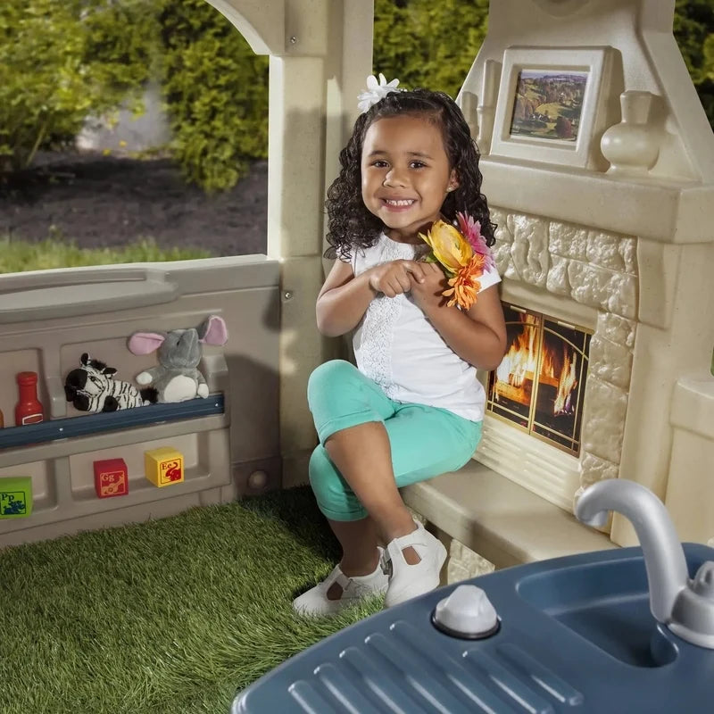 Step 2 Charming Cottage Playhouse
