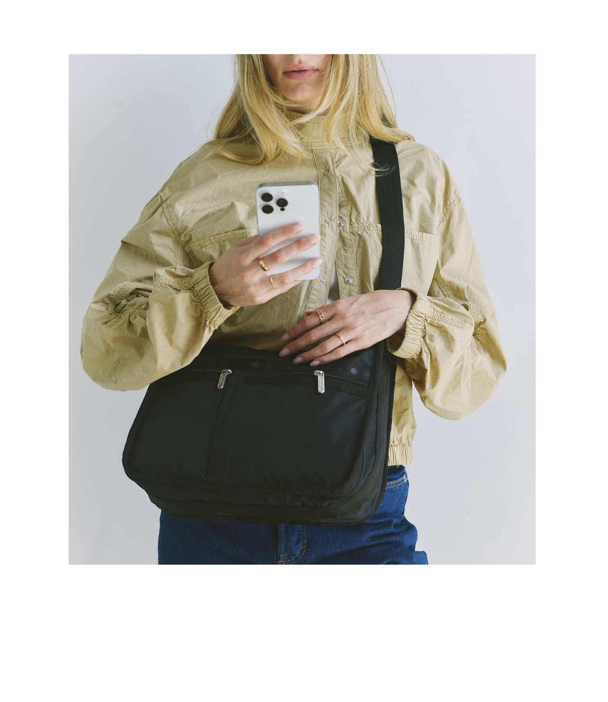 Deluxe Everyday Bag - Black solid view 2