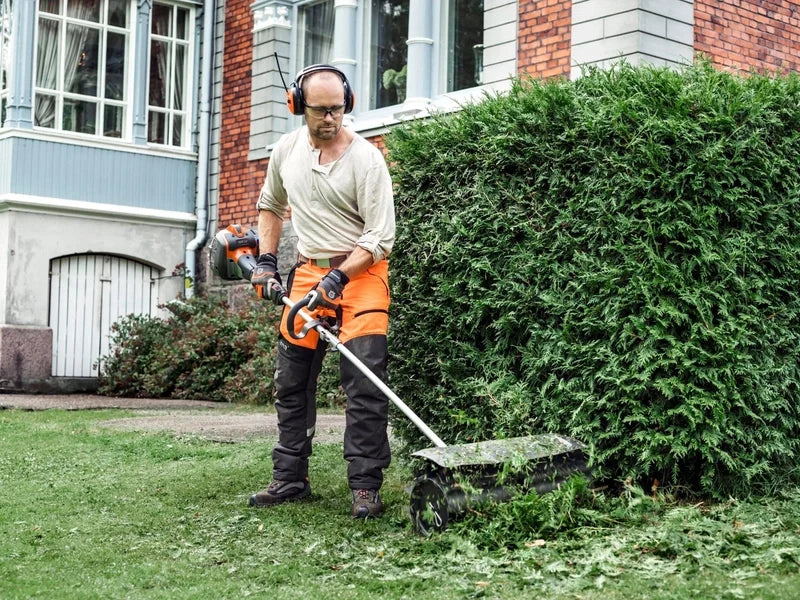 Husqvarna 330LK 28-cc 2-cycle 20-in Straight Shaft Gas String Trimmer With Attachment Capable And Edger Capable