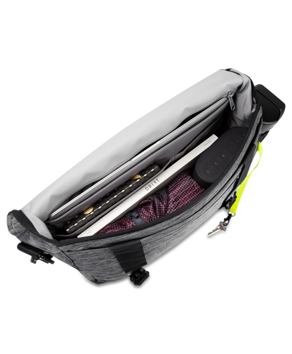 Closer Laptop Briefcase