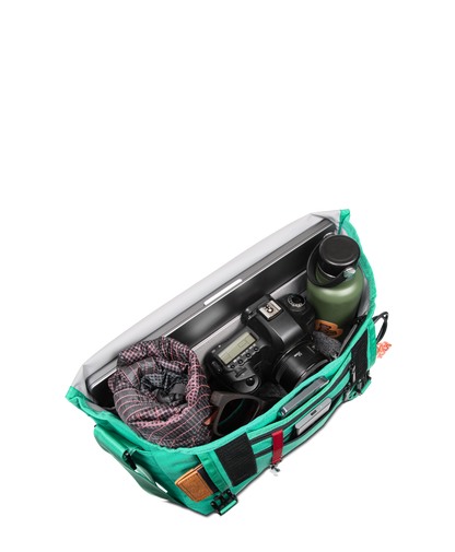 Flight Classic Messenger Bag