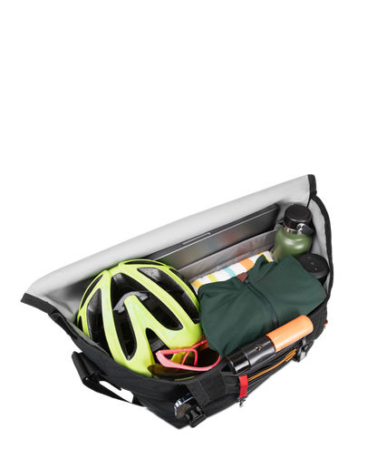 Flight Classic Messenger Bag