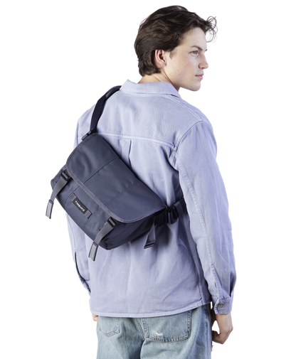 Flight Classic Messenger Bag