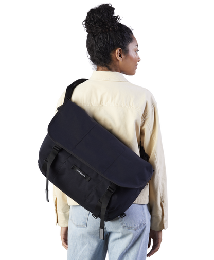 Flight Classic Messenger Bag